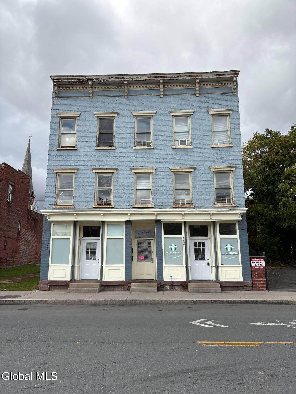 347 Pearl Street - Photo 1