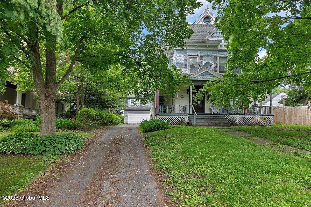 253 Guy Park Avenue - Photo 1
