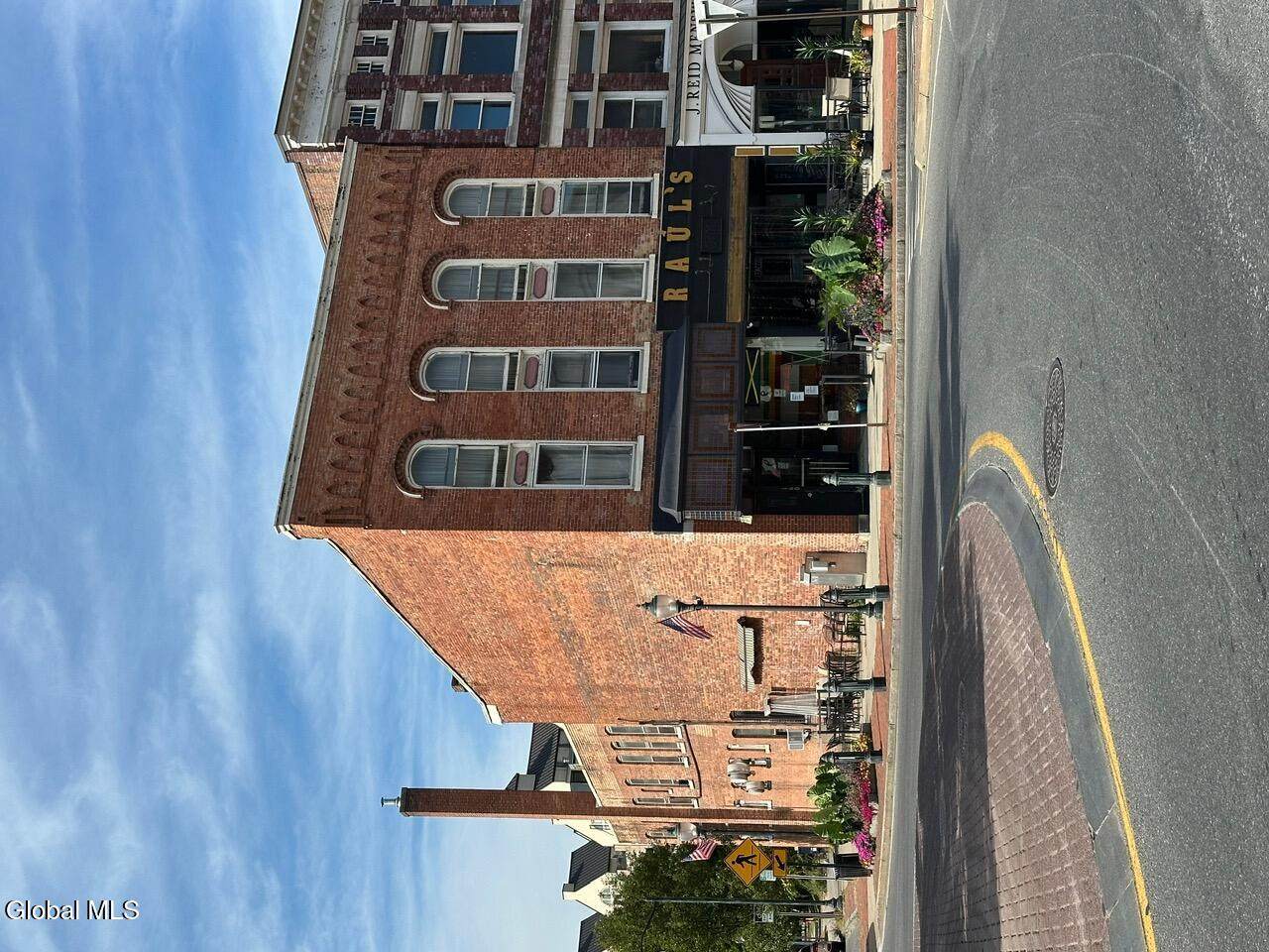 162 Glen Street - Photo 1
