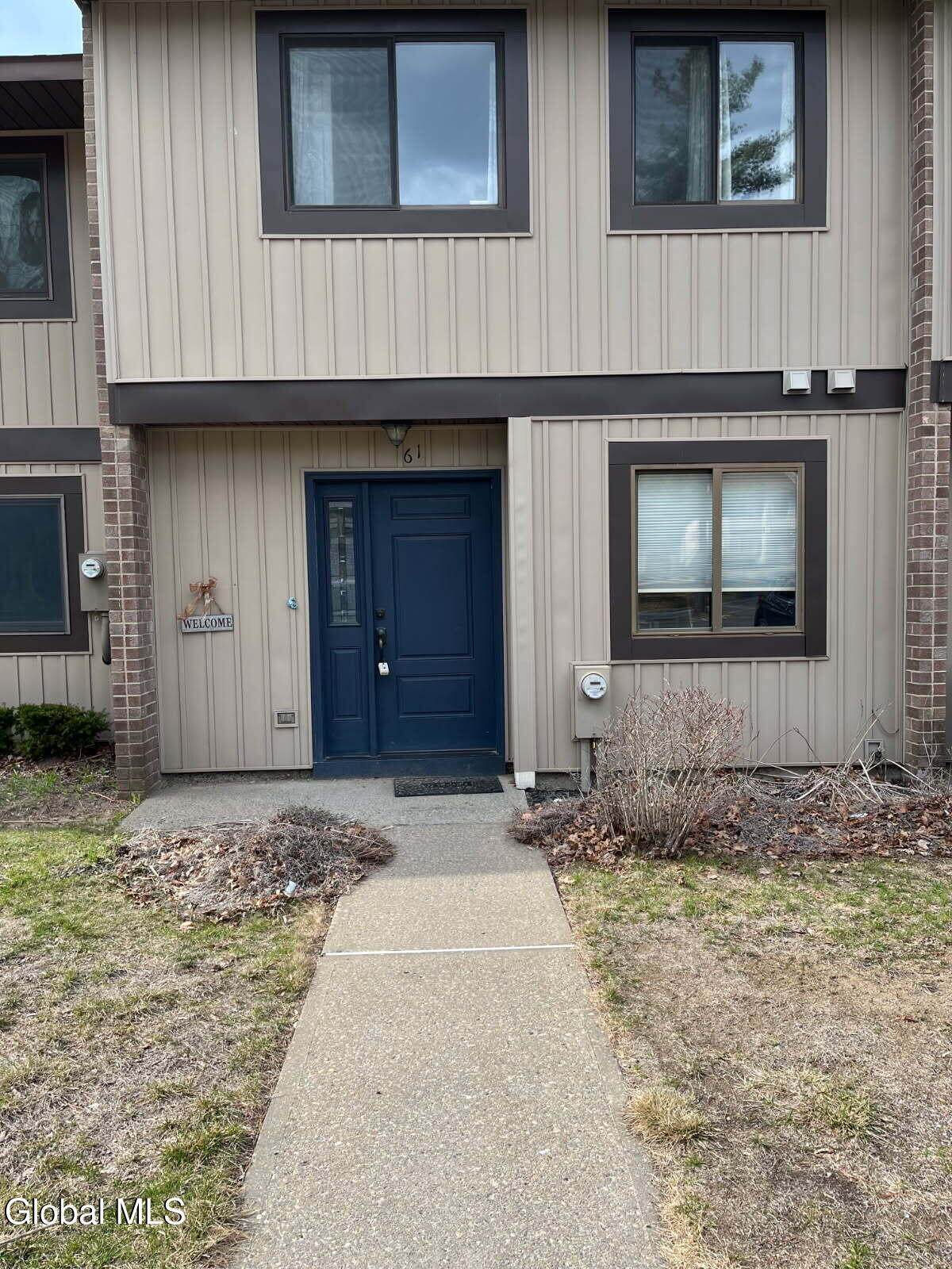 61 Point Of Woods Drive - Photo 1