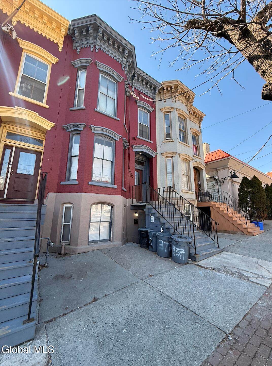 372 Clinton Avenue - Photo 1