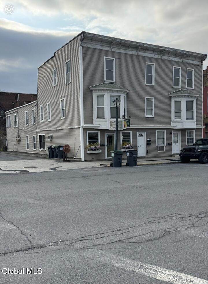 25-27 Main - Photo 1