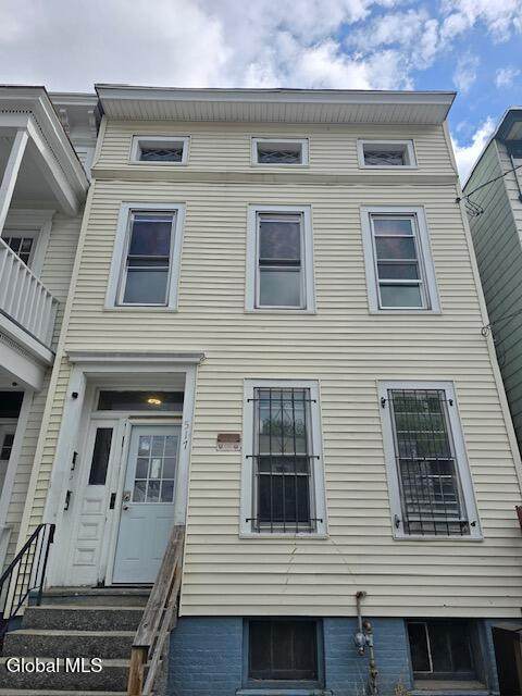 517 Hamilton Street - Photo 1