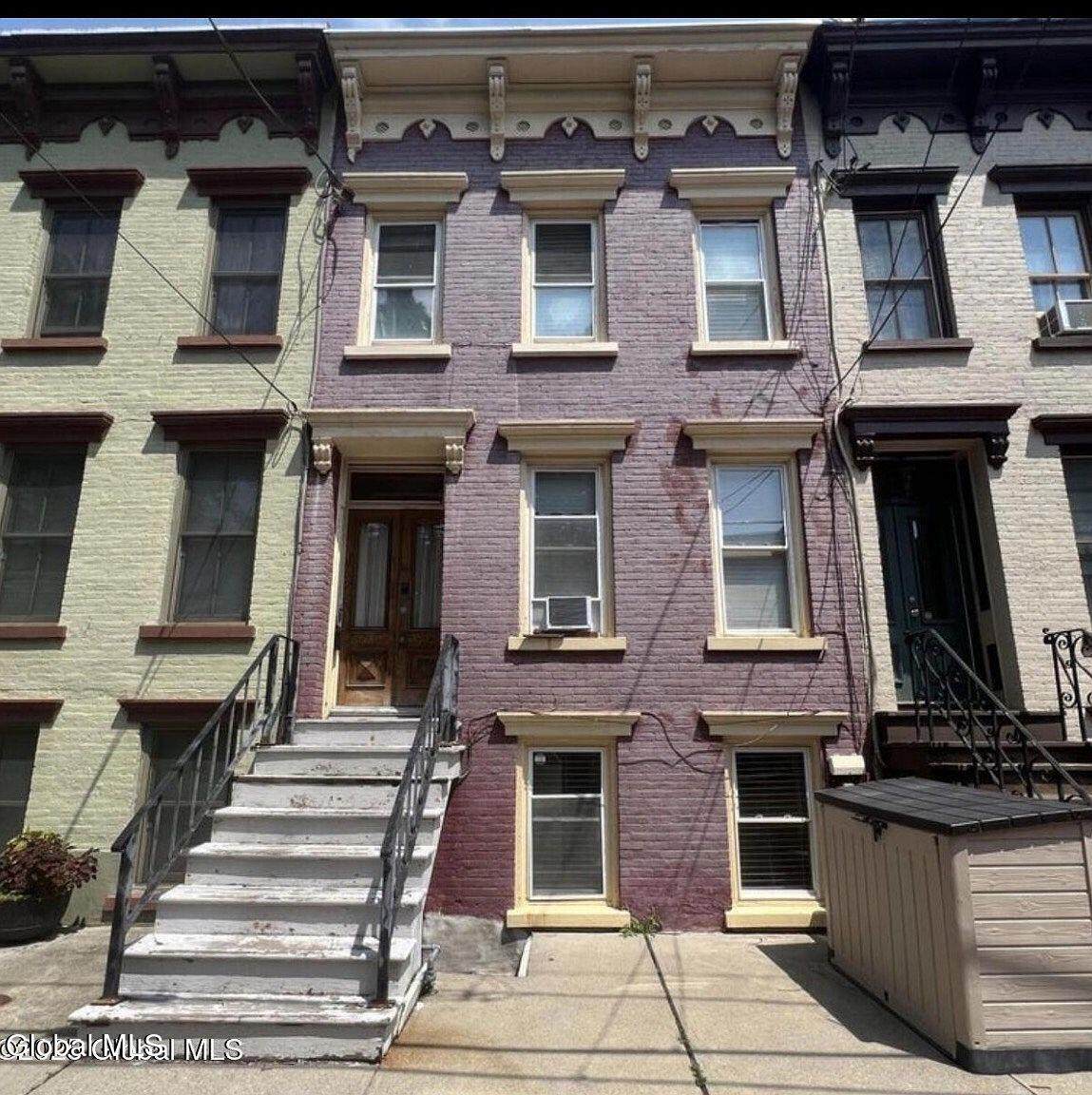 5 Irving Street - Photo 1