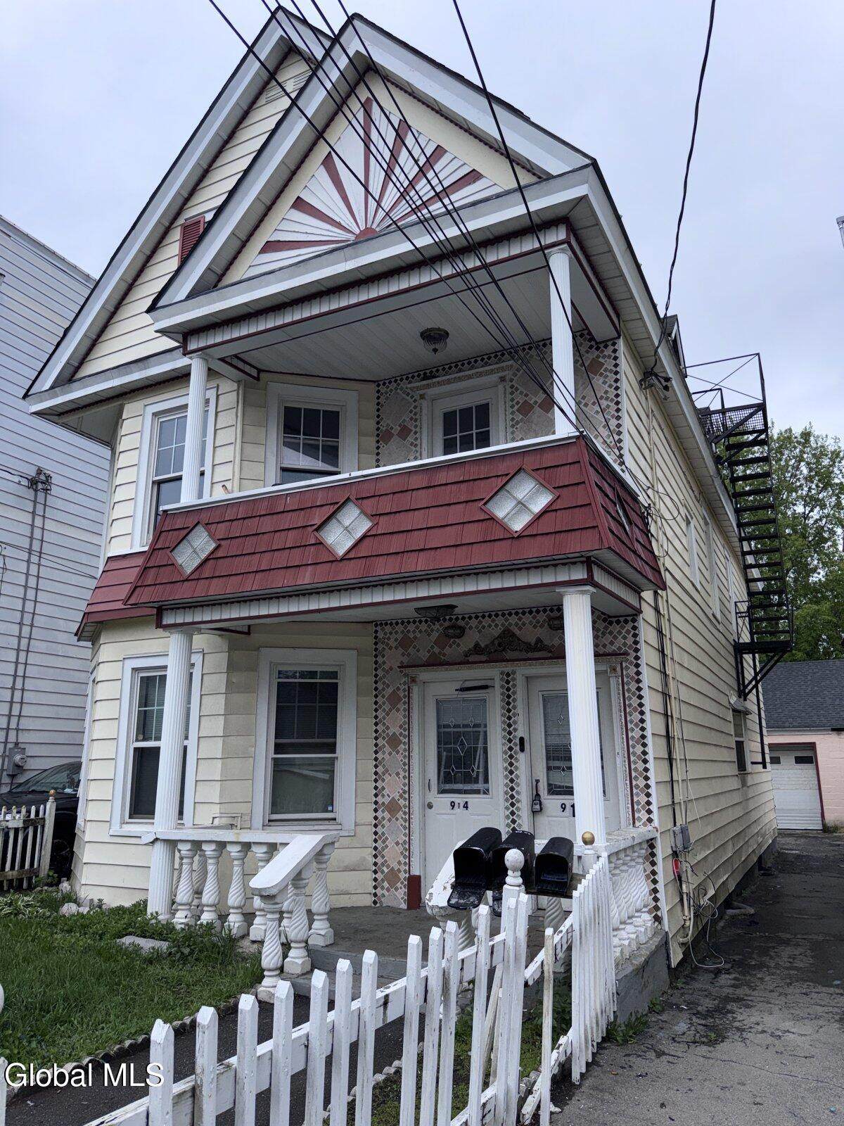 912 Cutler Street - Photo 1