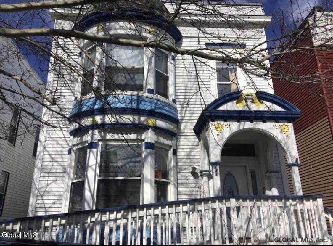 131 6th Avenue - Photo 1