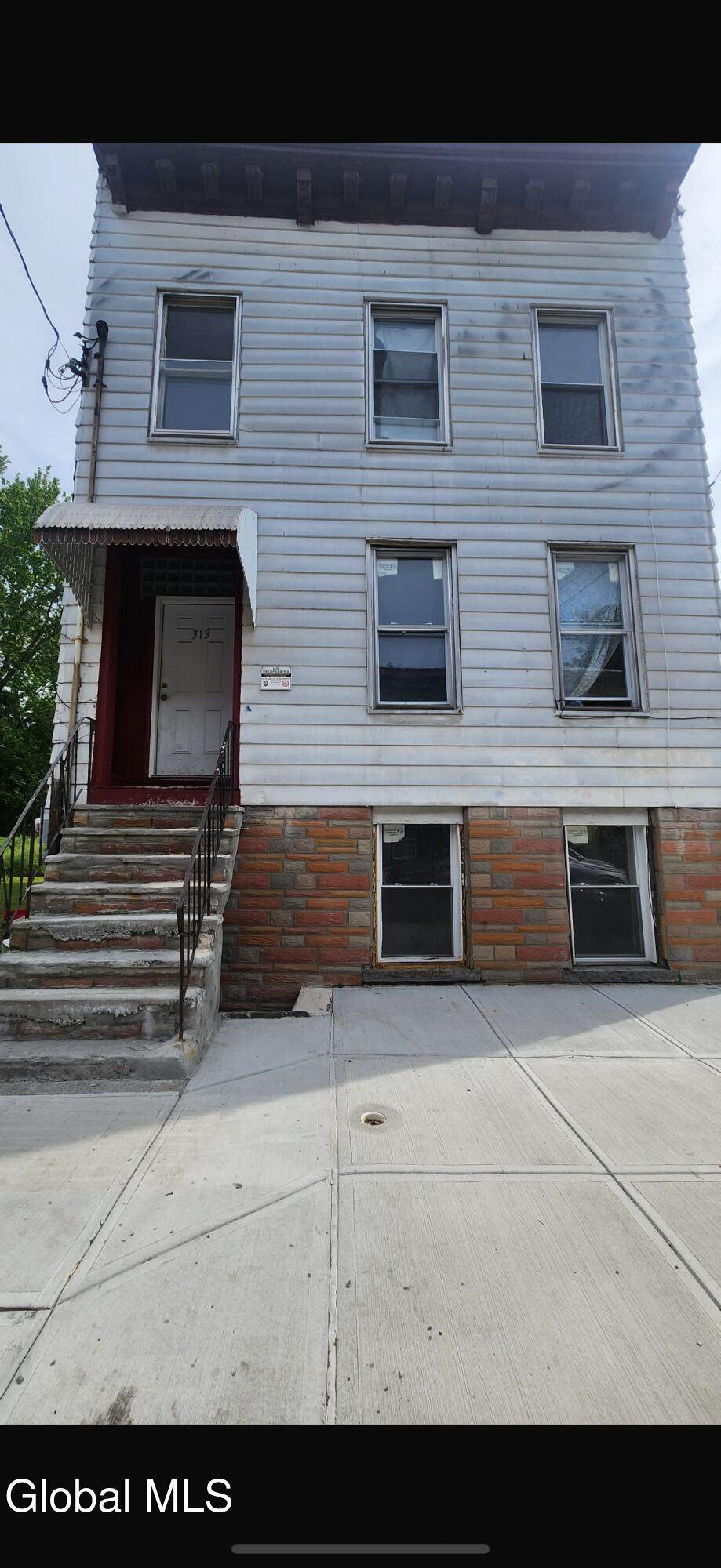313 1st Street - Photo 1
