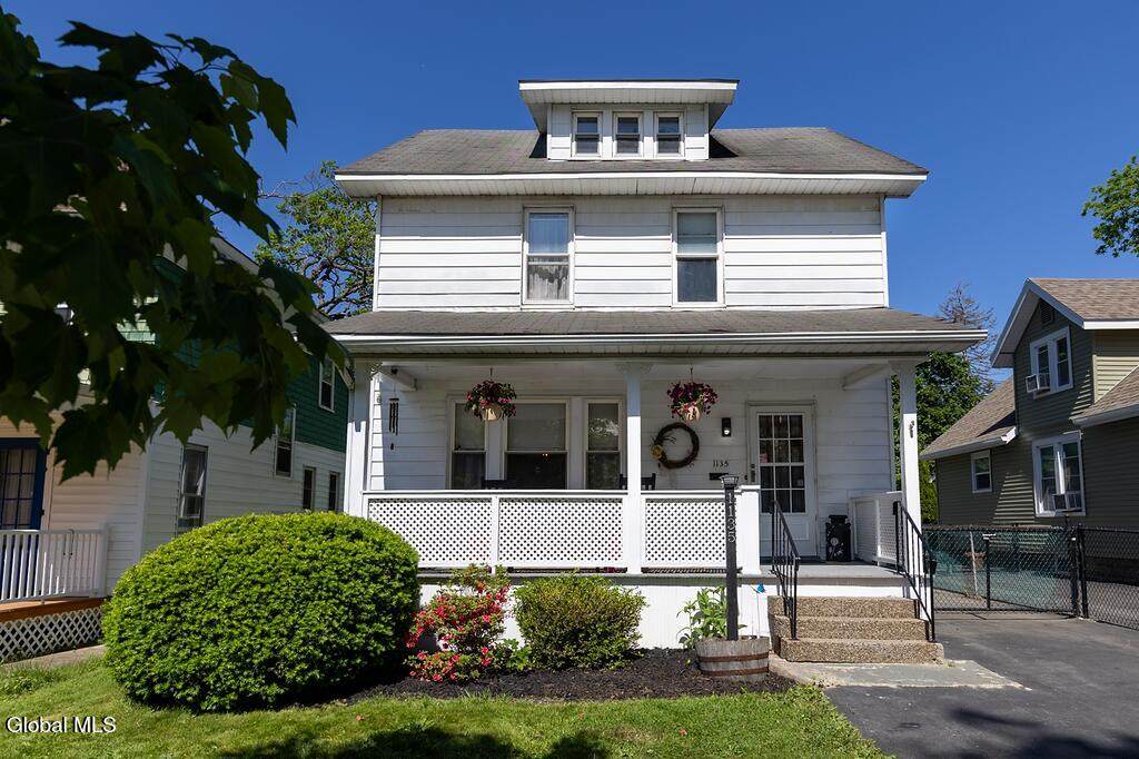 1135 Baker Avenue - Photo 1