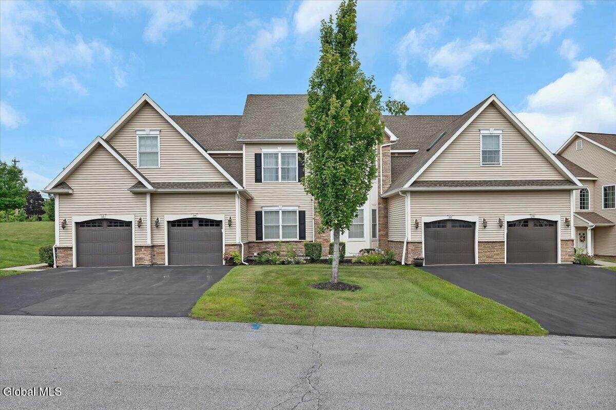 32 Beacon Street - Photo 1