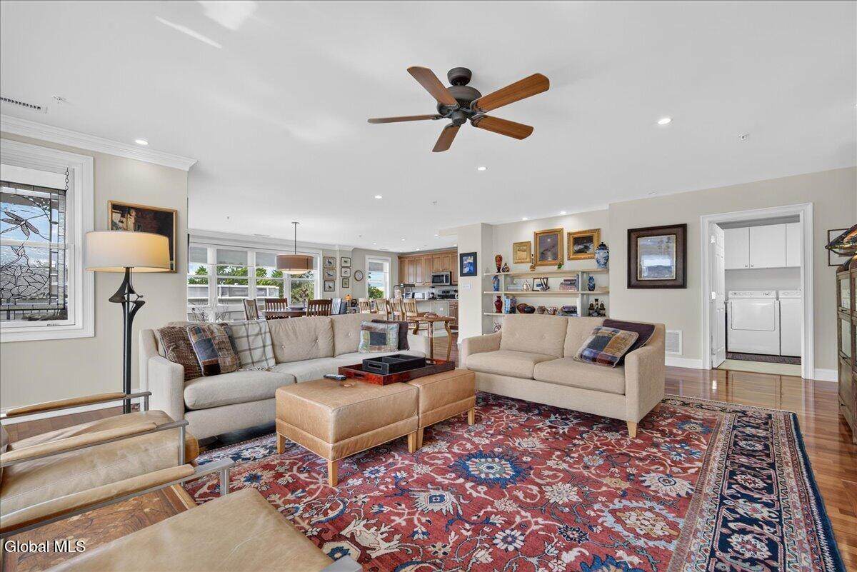 59 Railroad Place - Photo 1