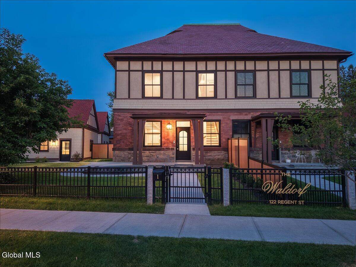 122 Regent Street - Photo 1