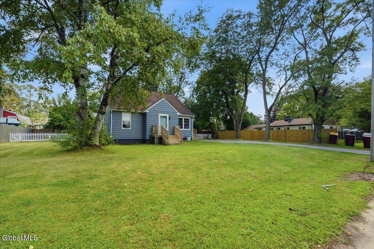 2 Dorrer Avenue - Photo 1