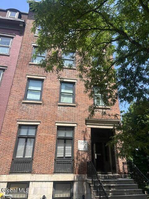 87 Columbia Street - Photo 1