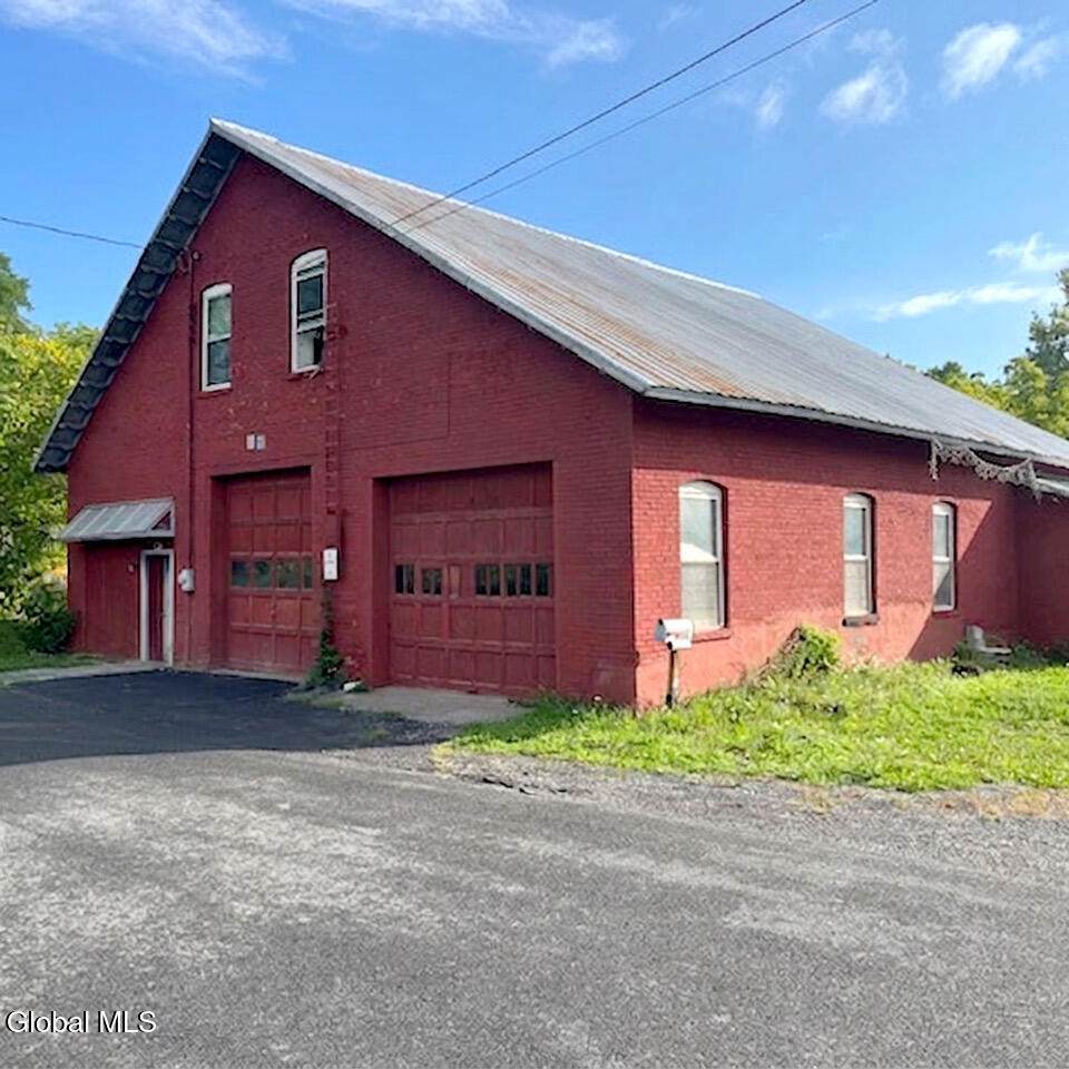 115 Everett Street - Photo 1