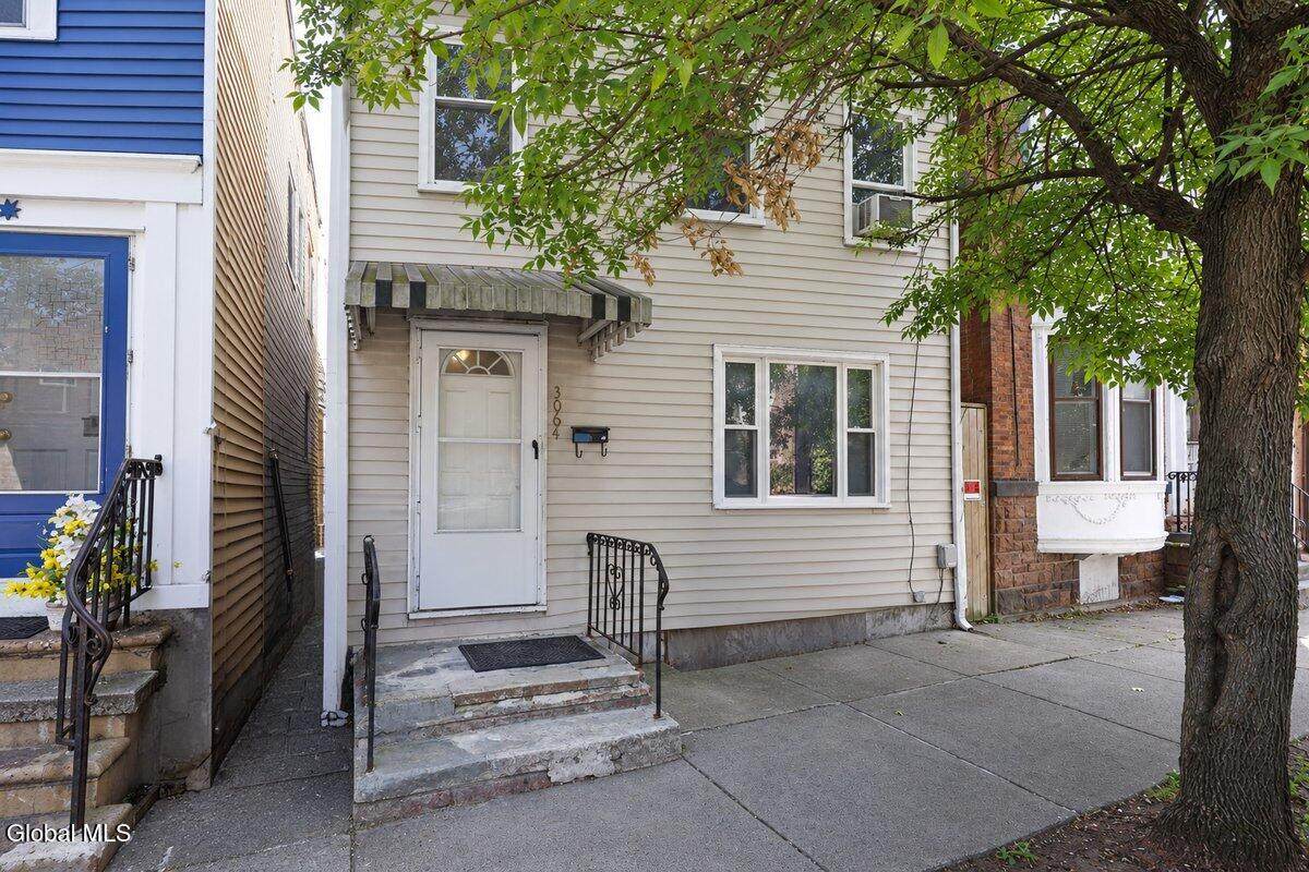 3064 6th Avenue - Photo 1