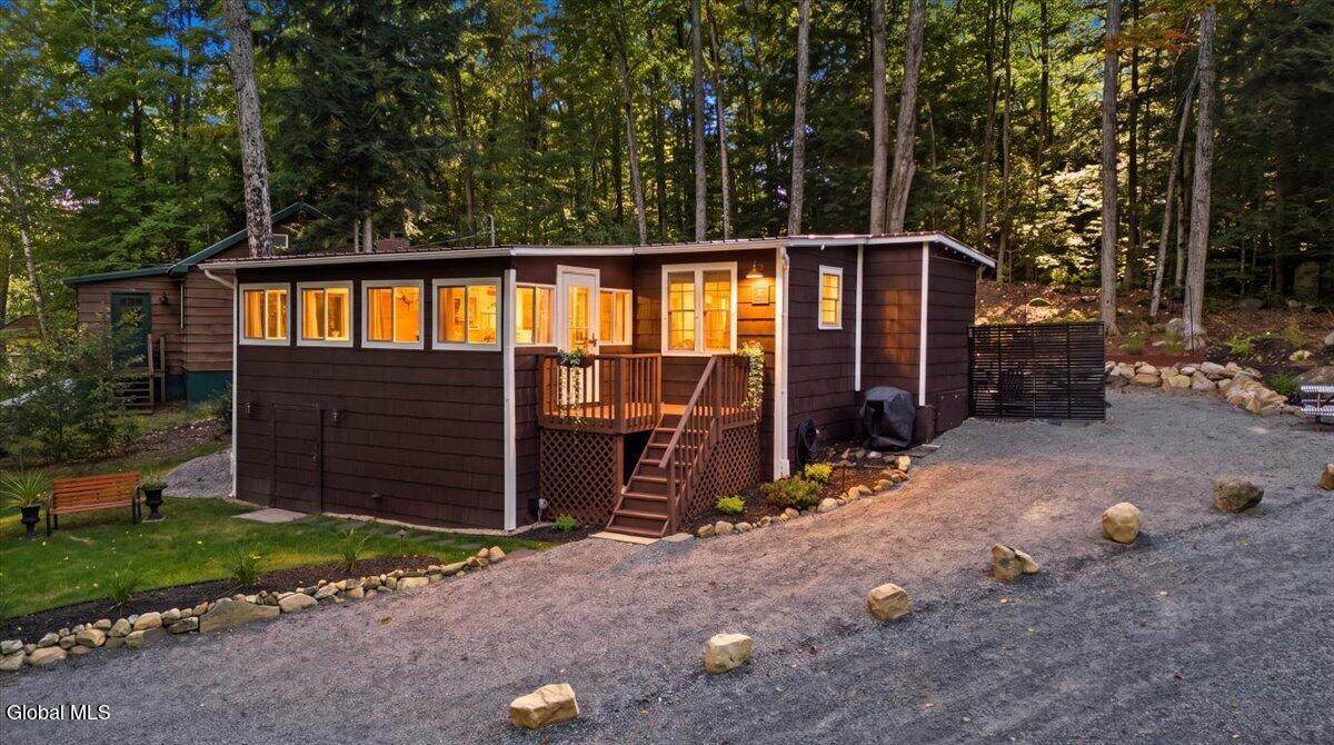 27 Maine Boulevard - Photo 1