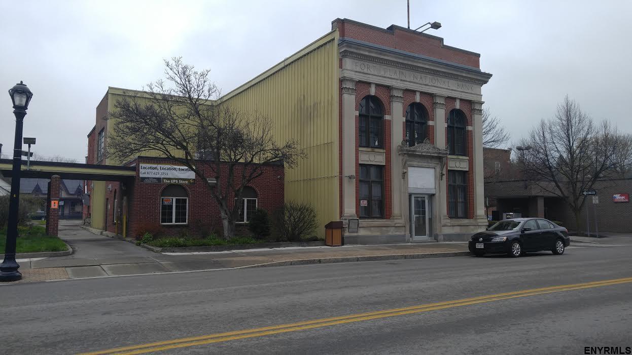 33 Canal St - Photo 1