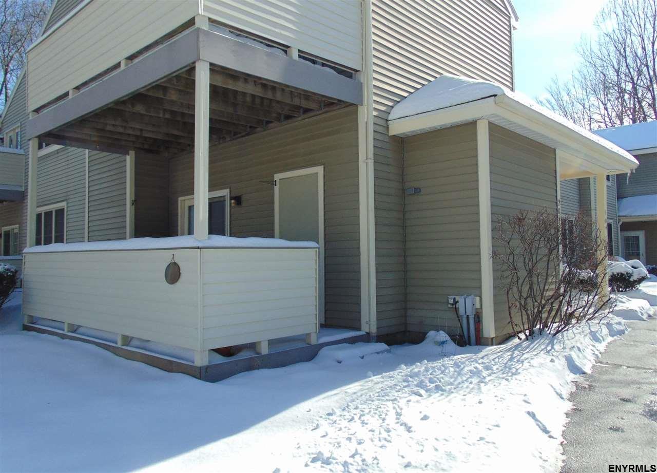 104 Monmouth Way - Photo 1