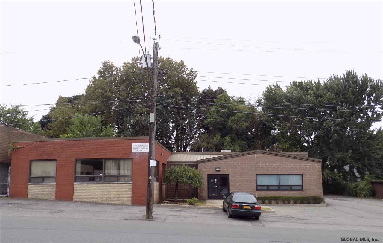 718 Third St - Photo 1