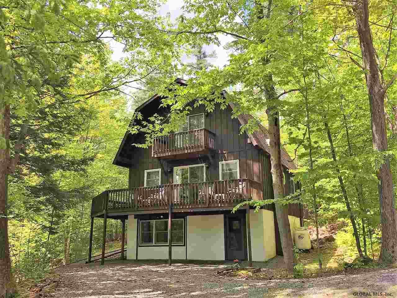 4 Ridgewood Ct - Photo 1