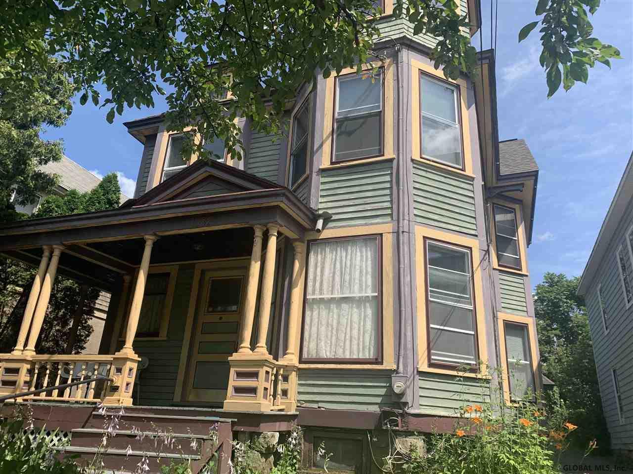 1032 University Pl - Photo 1