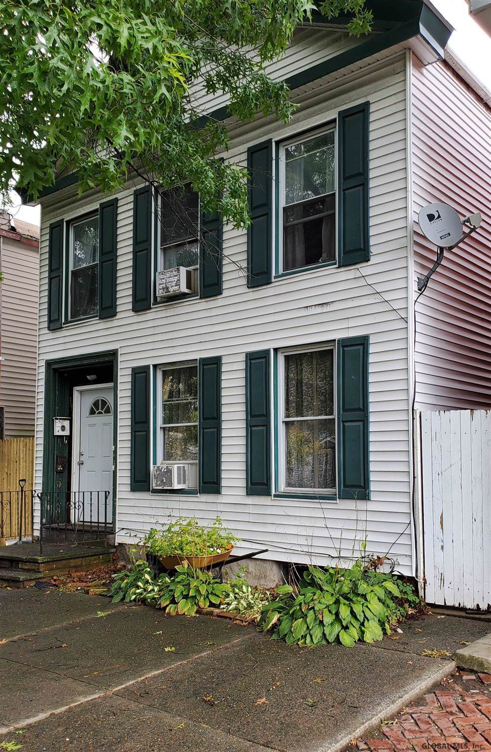 394 4TH ST - Photo 1