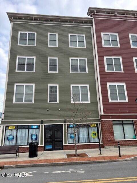 12 White Street - Photo 1