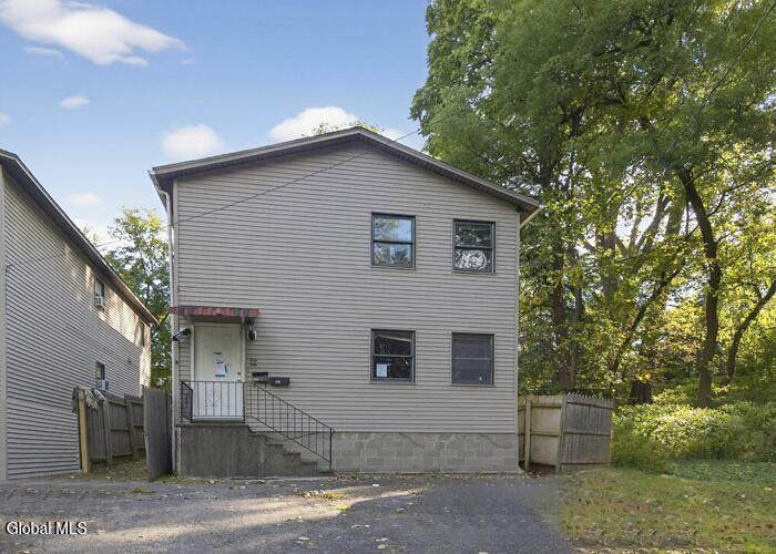 1087 Davis Terrace - Photo 1