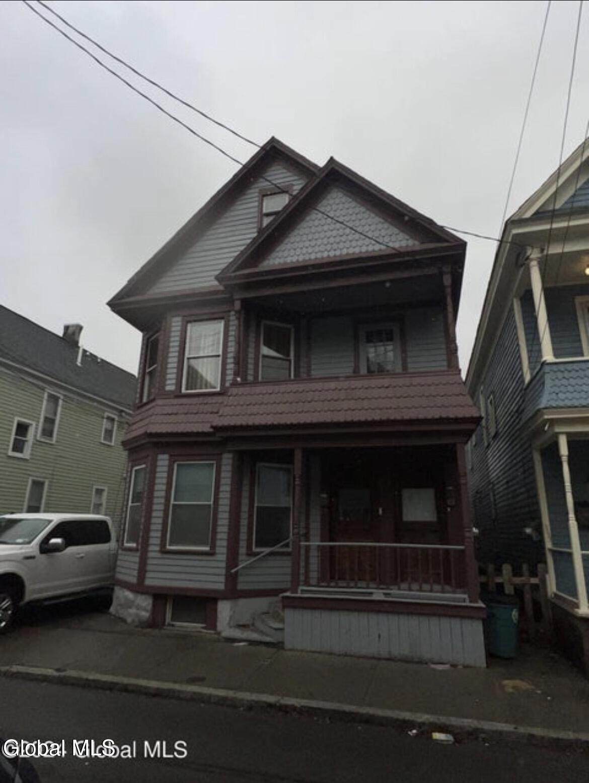 13 Ingersoll Avenue - Photo 1