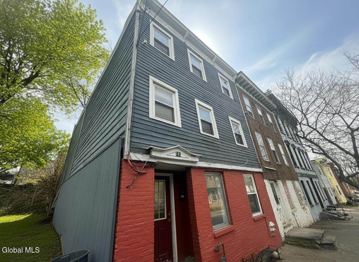 143 Clinton Street - Photo 1