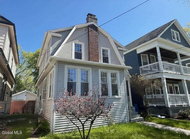 31 Woodlawn Avenue - Photo 1