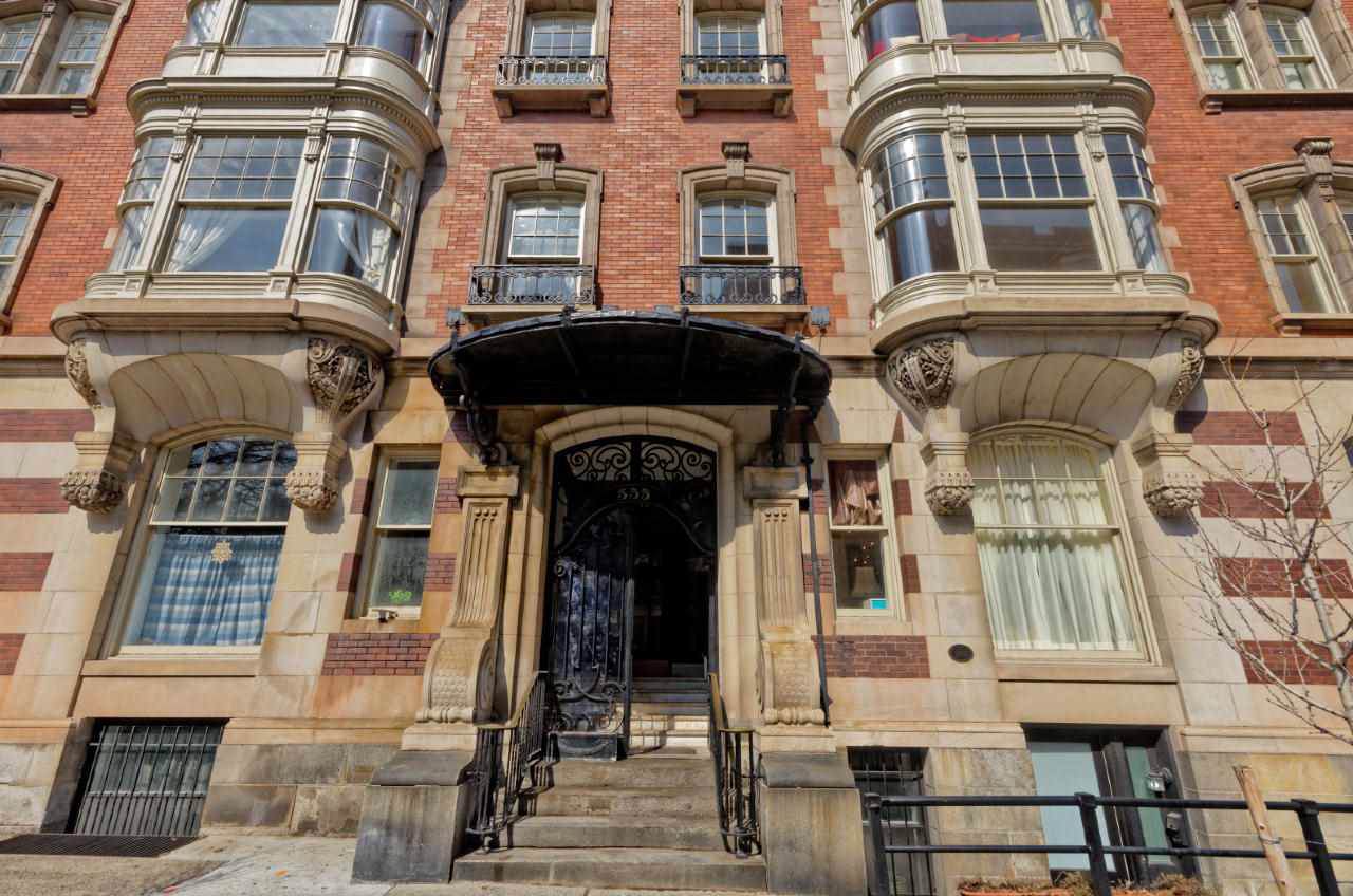 355 State St - Photo 1