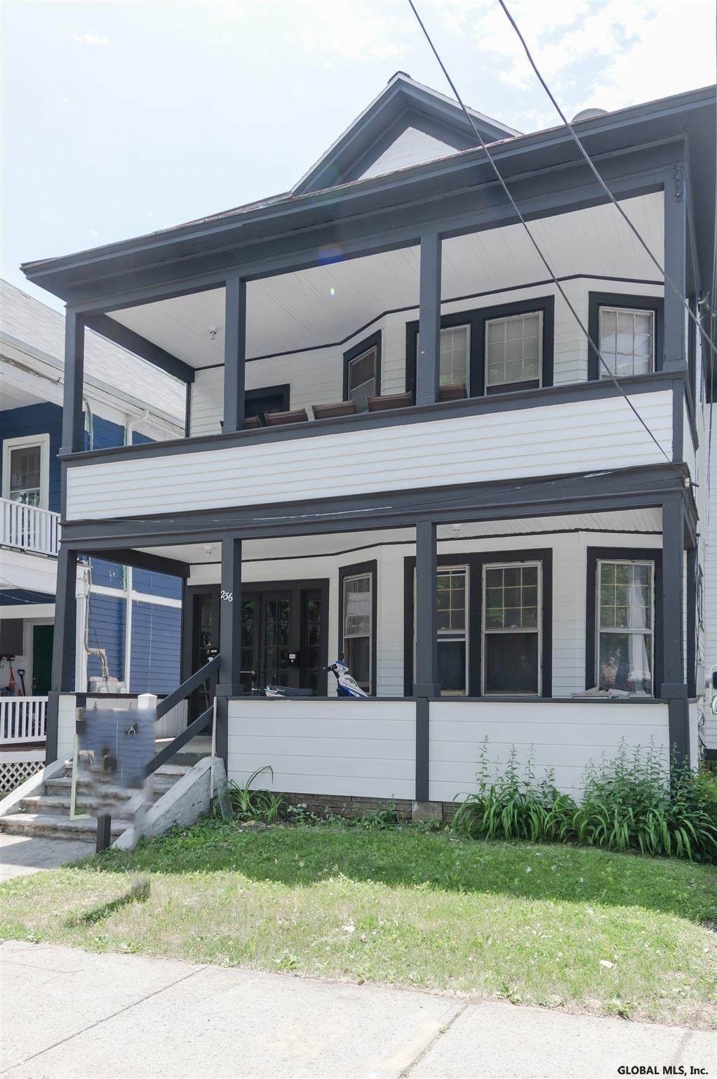 236 Morris St - Photo 1