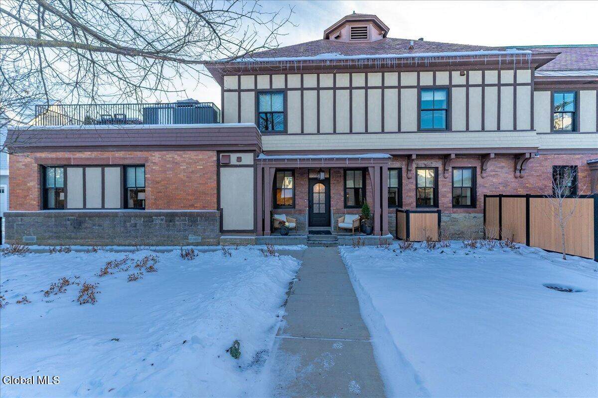 122 Regent Street - Photo 1