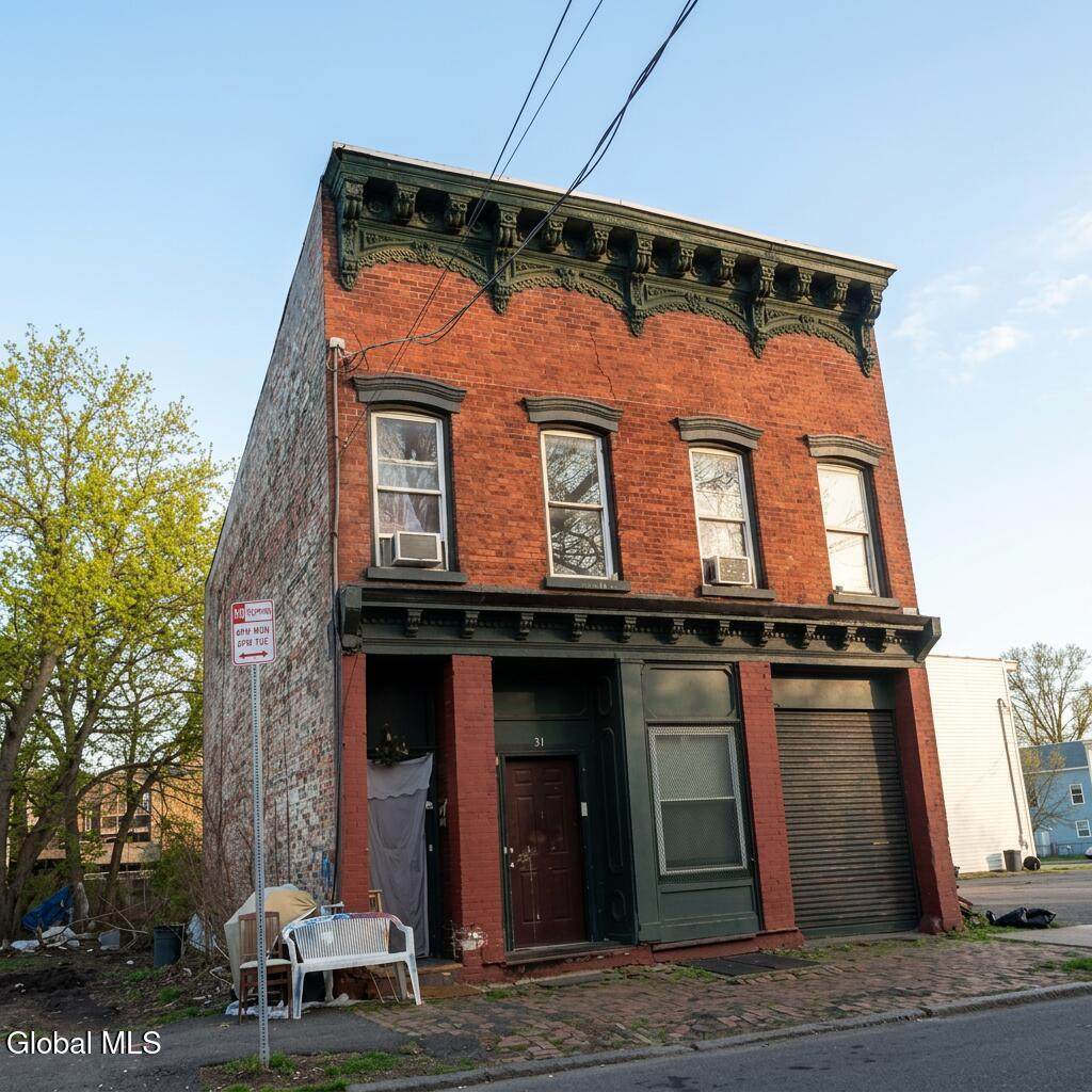 31 3rd Avenue - Photo 1