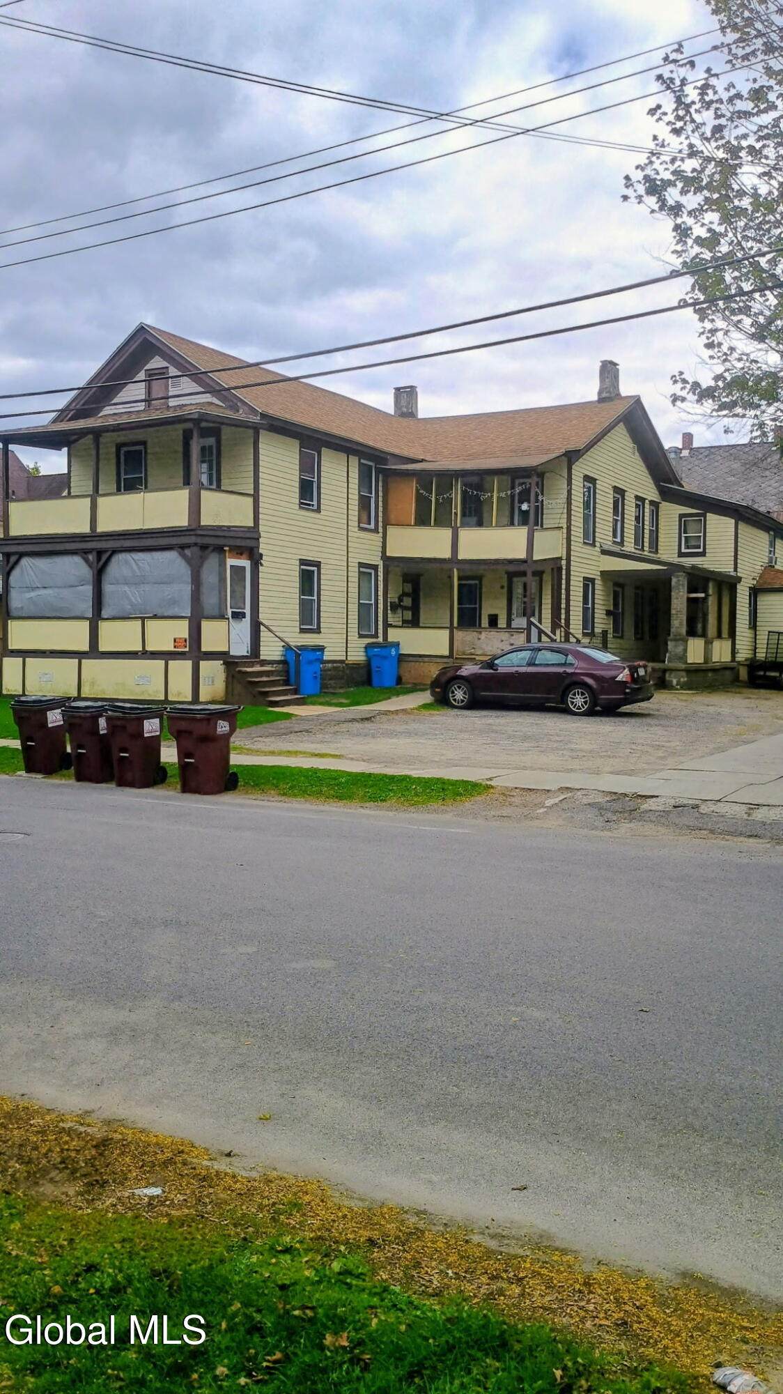 1 Lincoln Street - Photo 1