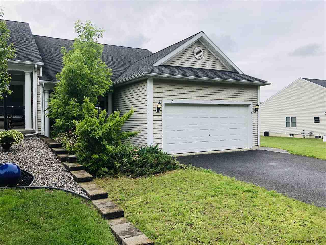 7 Rockrose Dr - Photo 1