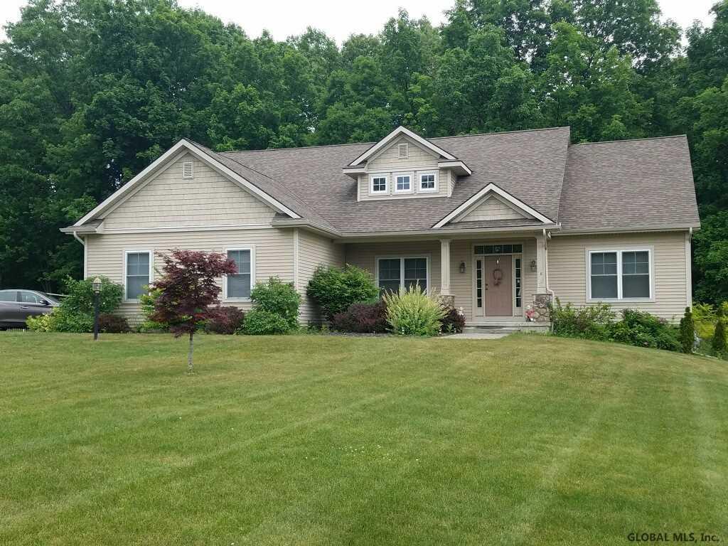 8 Rolling Brook Dr - Photo 1