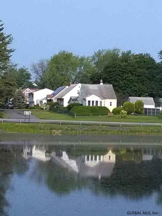 14 Lakeshore Dr - Photo 1