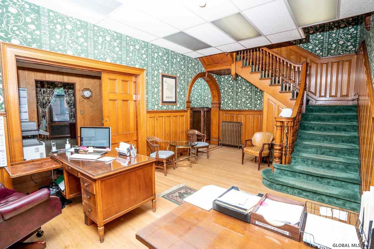 311 State St - Photo 1
