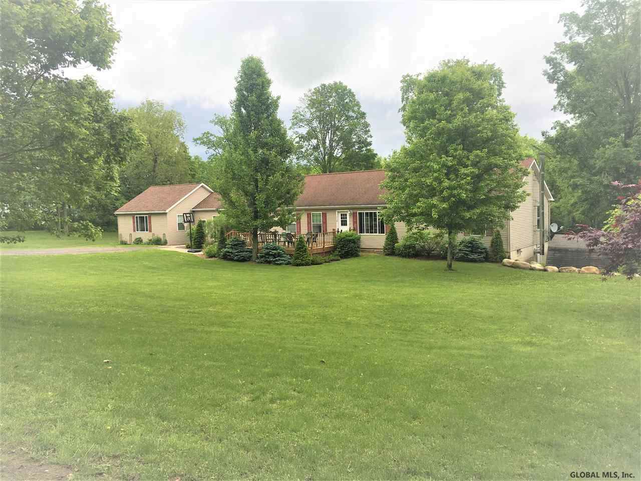 790 Hart Rd - Photo 1
