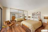 1047 Oakcrest Dr - Photo 16