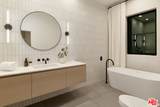3858 Hayvenhurst Dr - Photo 31