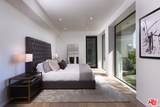 8780 Hollywood Blvd - Photo 32