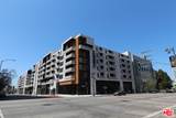 687 Hobart Blvd - Photo 1