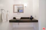 13211 Mulholland Dr - Photo 31