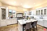 6401 Zumirez Dr - Photo 13