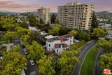 2240 Hillhurst Ave - Photo 38