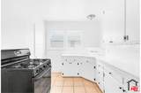 5846 Woodman Ave - Photo 4
