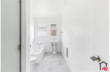 5846 Woodman Ave - Photo 6